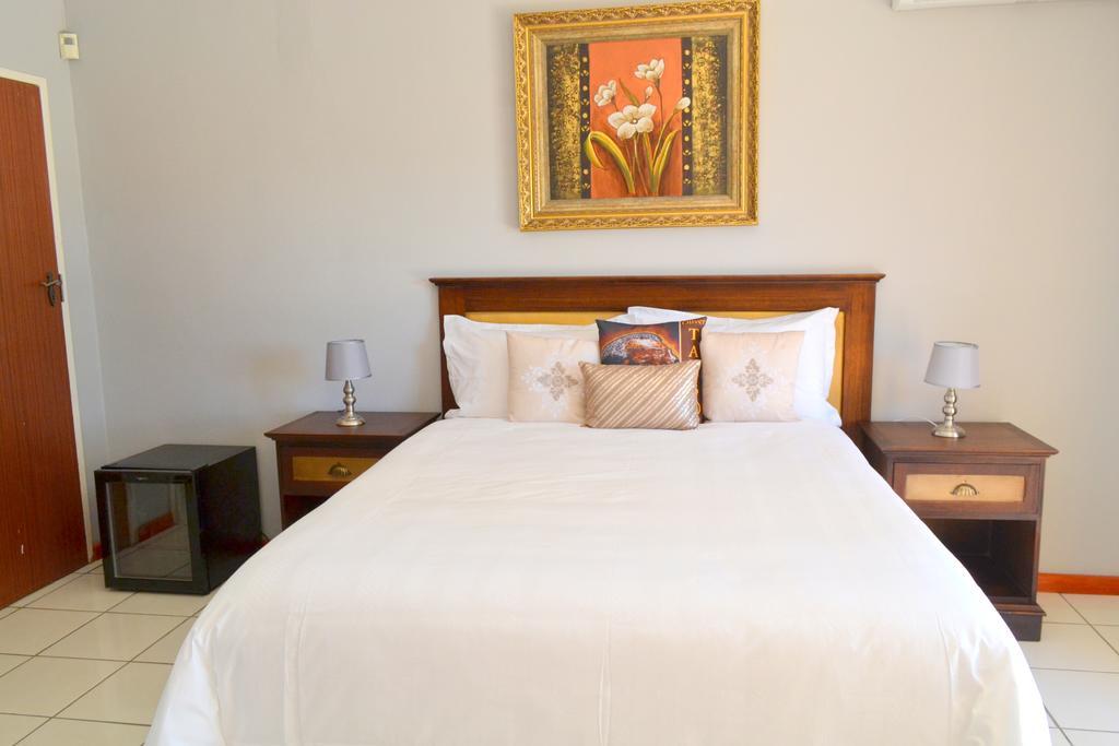 Jakobs Guesthouse & Cottage Ист-Лондон Номер фото