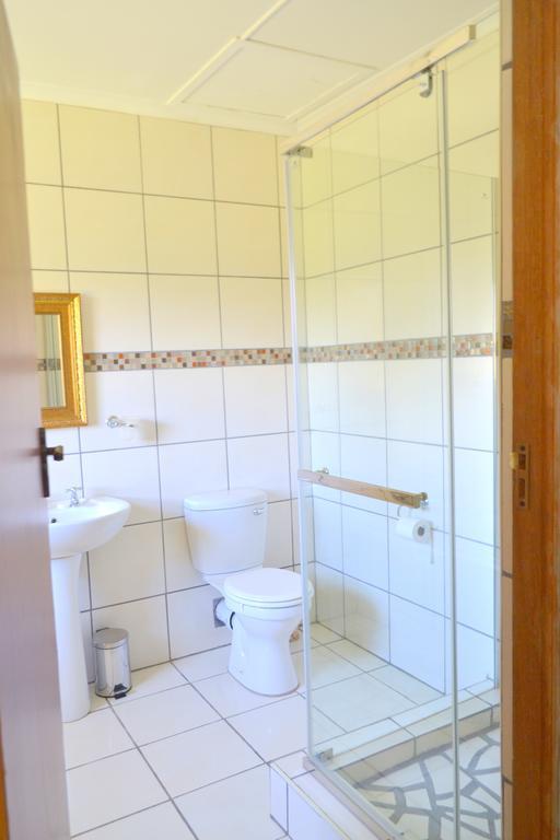 Jakobs Guesthouse & Cottage Ист-Лондон Номер фото